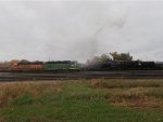 MILW 261 backs up pass BNSF 1541 + 2795